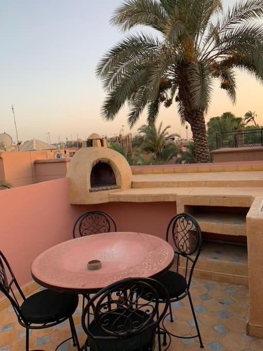 Ryad De Charme Authentique Piscine Calme Marrakesh Esterno foto
